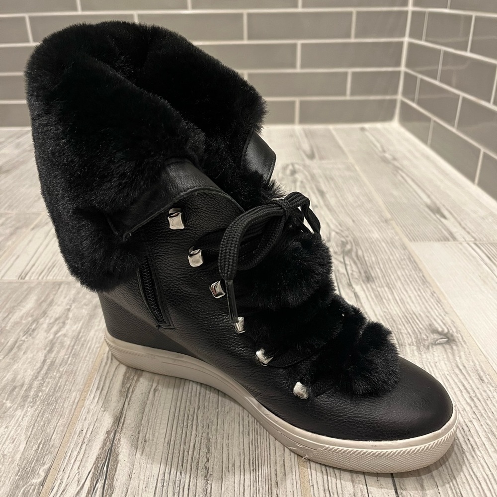 Donna Karan New York Cristin lace up faux fur cuff ankle boot Size 8